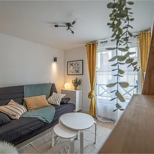 be-my-home-le-raffin.hotels-rhonealpes.com/